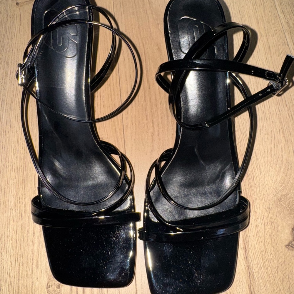 Elegant Black Strappy Sandals